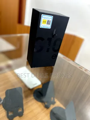 New Samsung Galaxy S10e 128 GB Gray