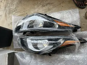 Hyundai Elantra 2011-13 Normal Head Light Pair