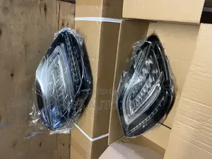 Mercedes Benz C300(C Spec Tail Light Pair