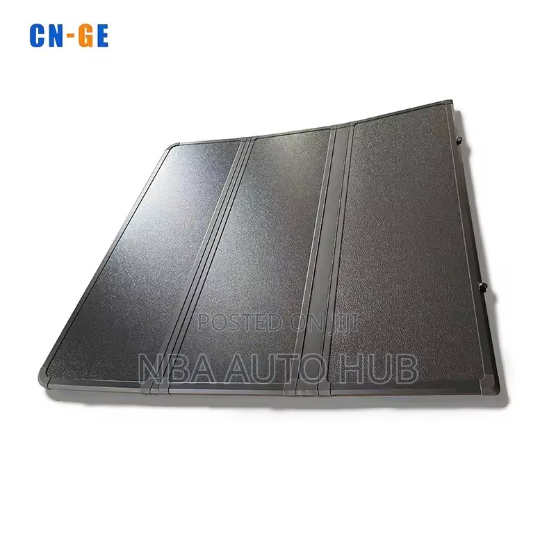 Toyota Hilux Bucket Cover (Tri-Fold Hard) Revo
