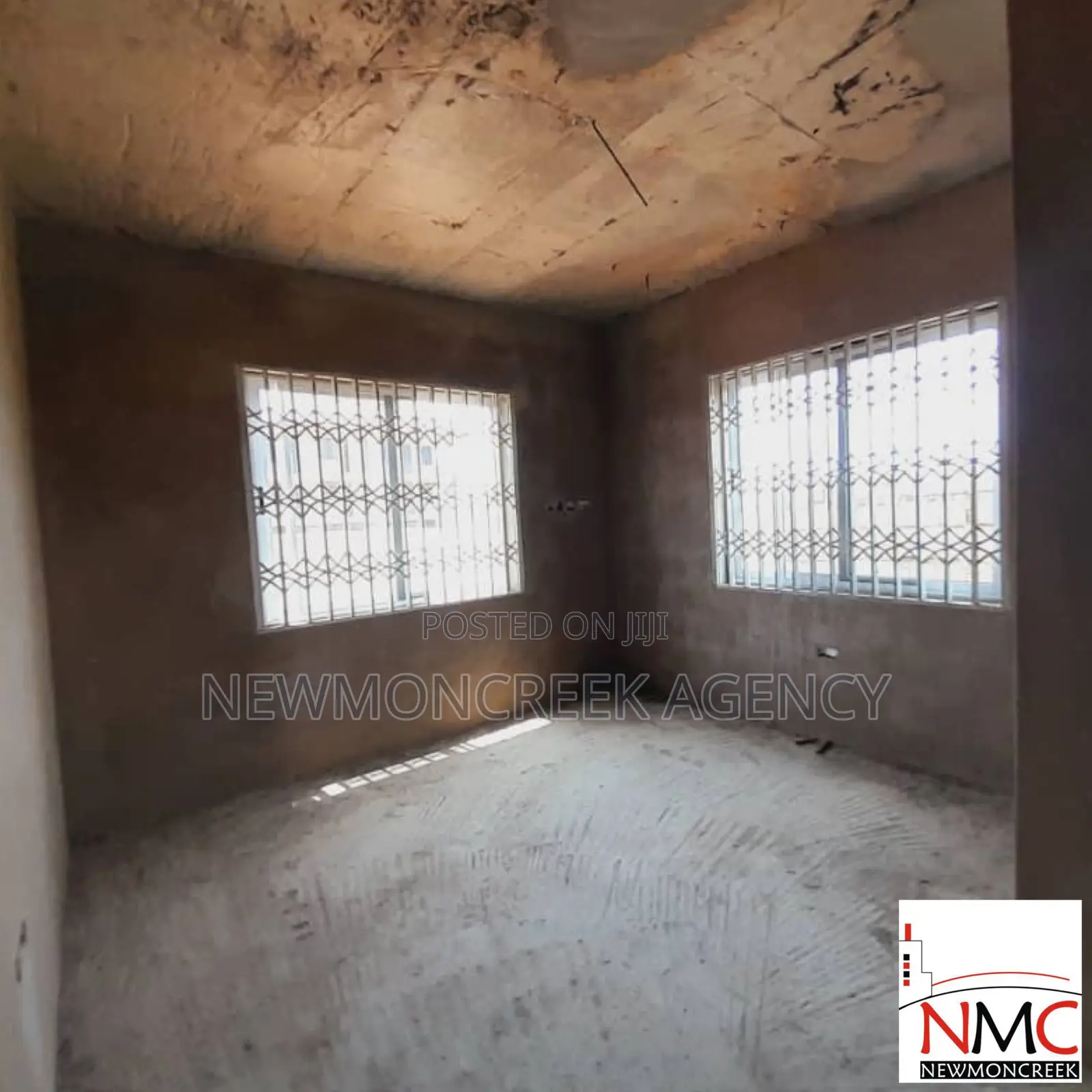 12bdrm Block of Flats in Adenta.Amrahia.Baron for sale