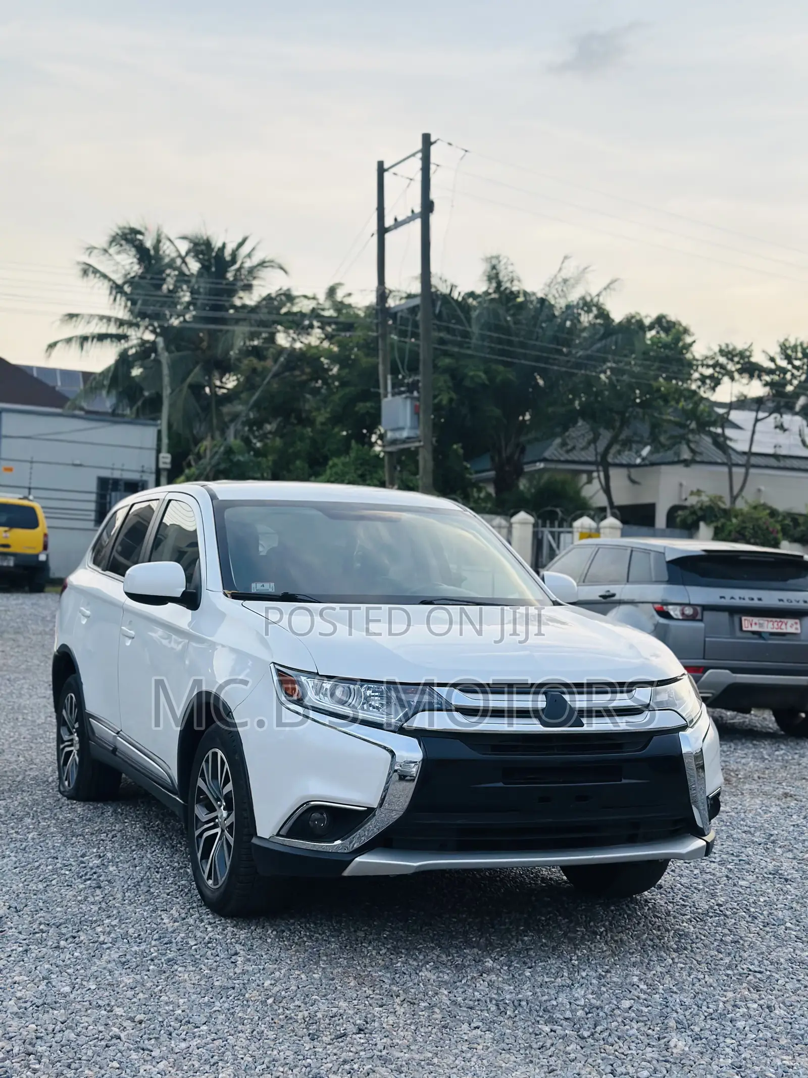 Mitsubishi Outlander 2018 White