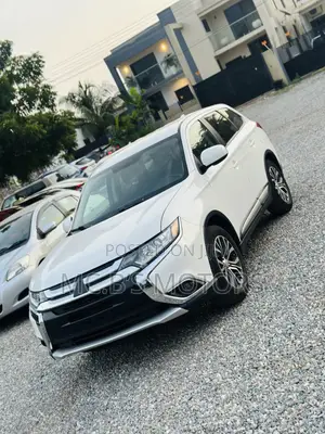 Mitsubishi Outlander 2018 White