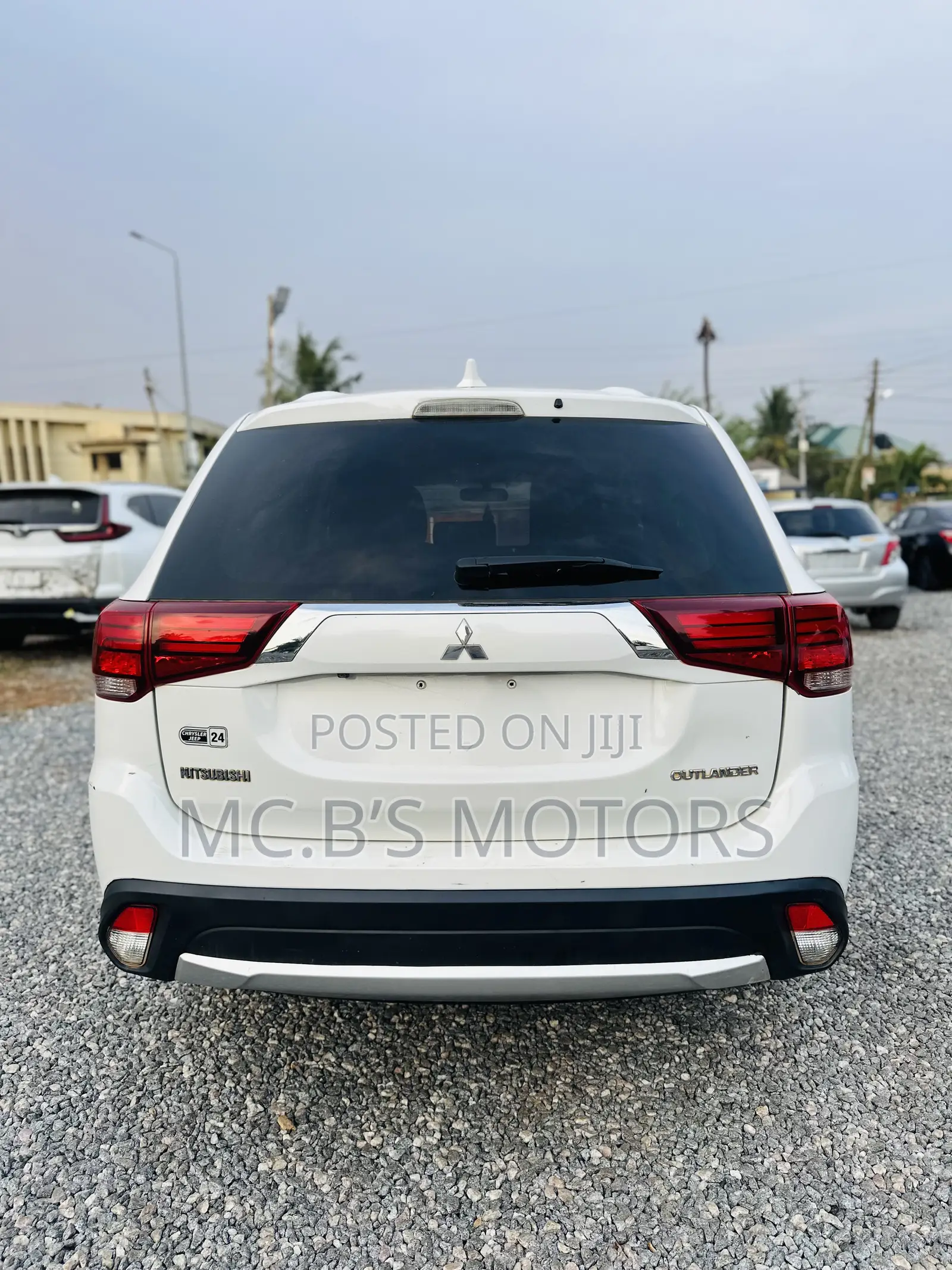 Mitsubishi Outlander 2018 White