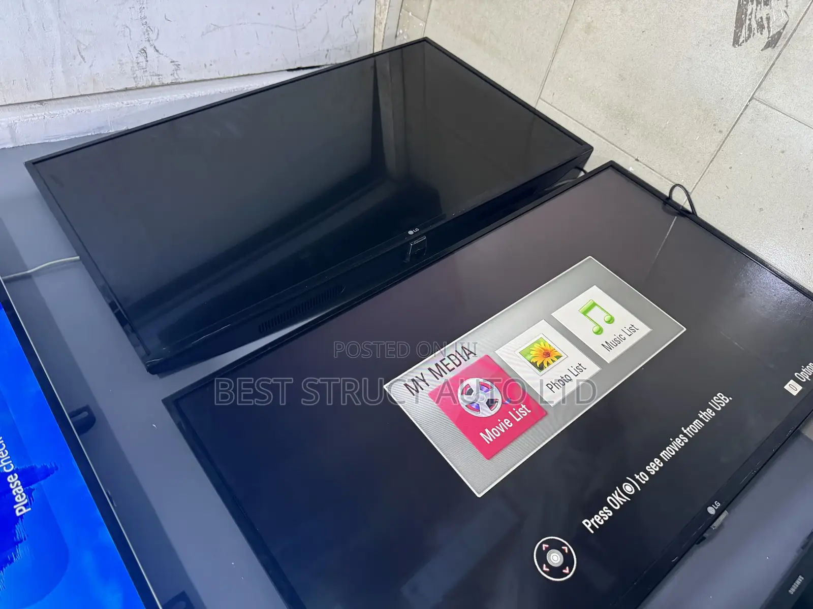 Slighlty Used 43 Inches Lg Smart Tv