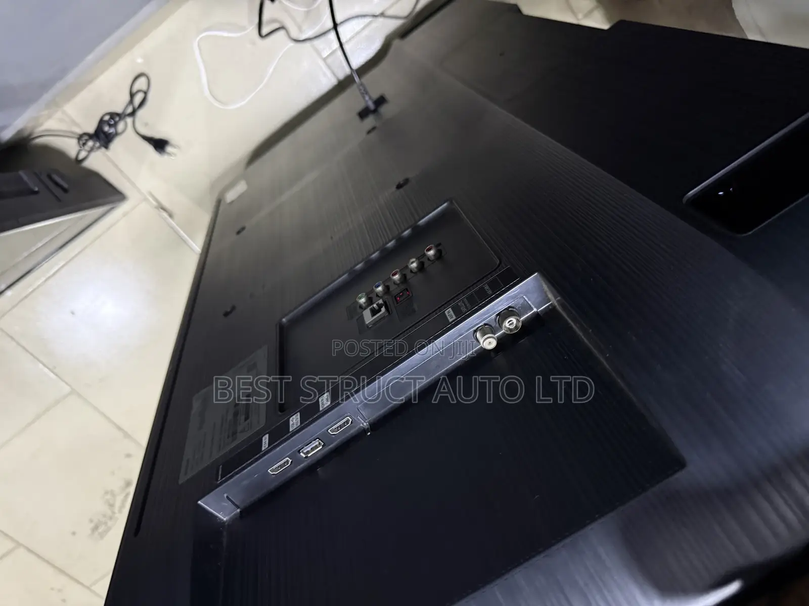 43 Inches Samsung Smart TVS
