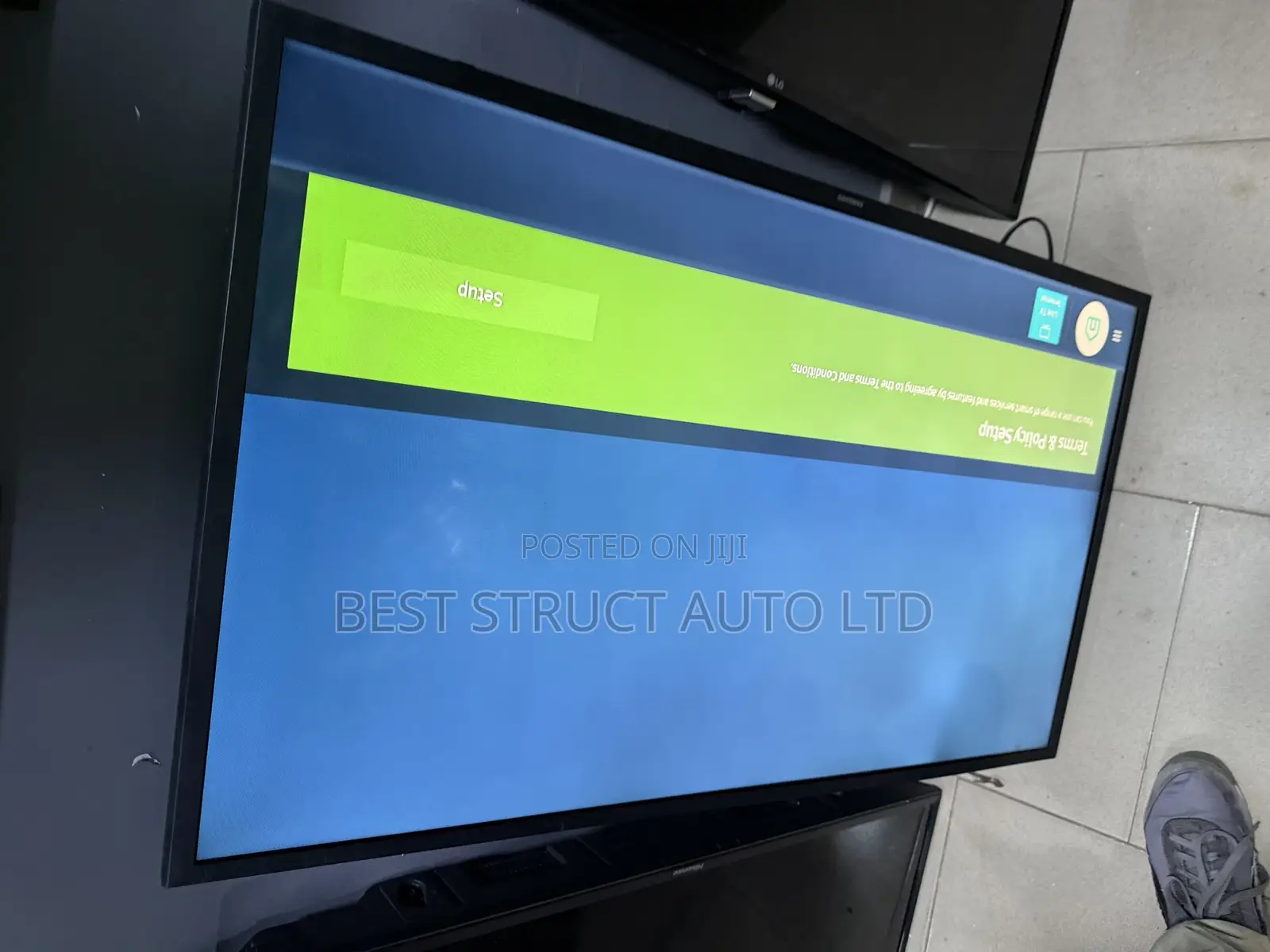 43 Inches Samsung Smart TVS