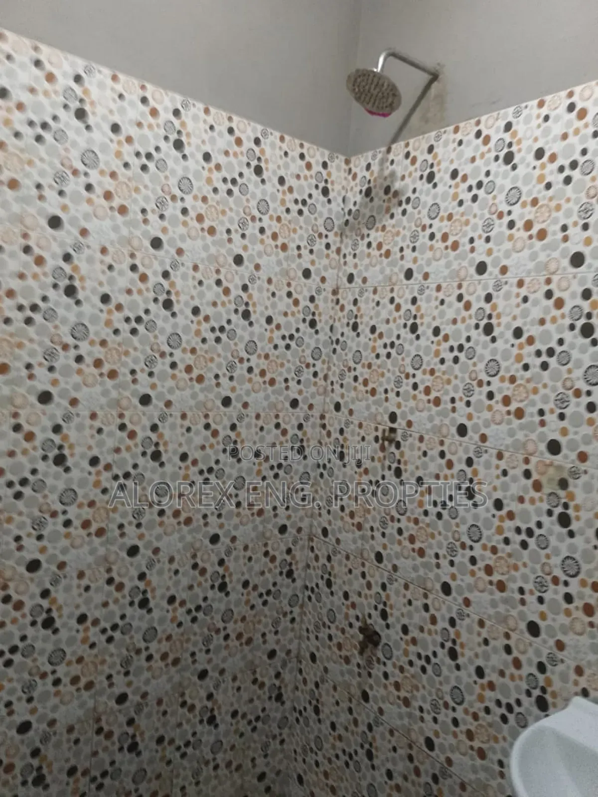 1bdrm Apartment in Adenta Rowi for rent