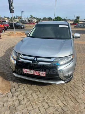 Mitsubishi Outlander 2.0 PHEV AWD 2017 Silver