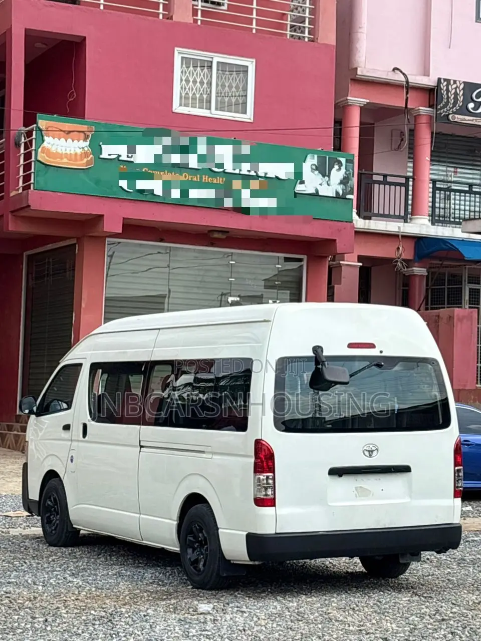 Toyota HiAce 2012 White