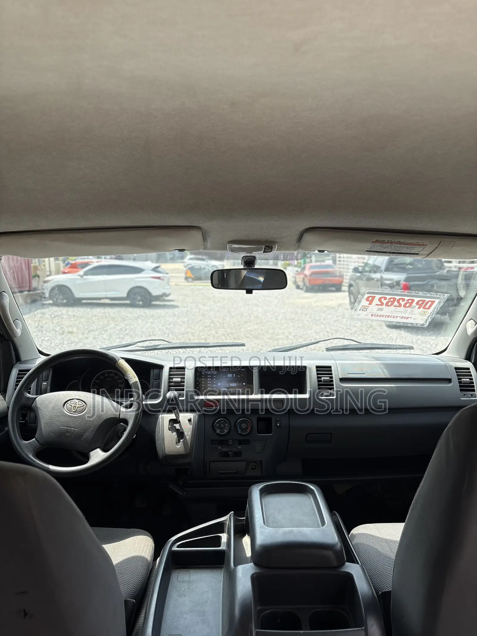 Toyota HiAce 2012 White