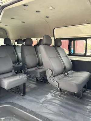 Toyota HiAce 2012 White