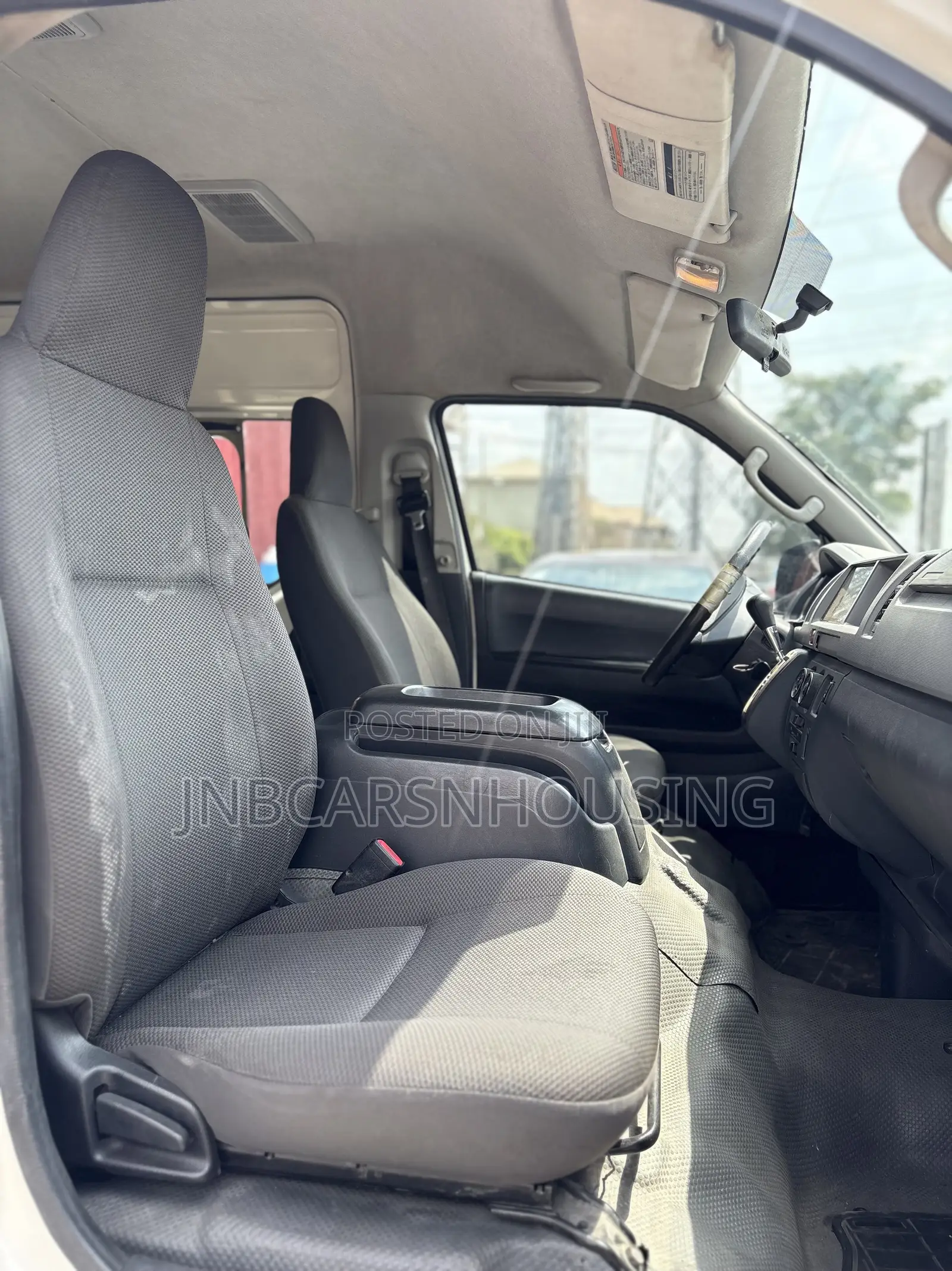 Toyota HiAce 2012 White