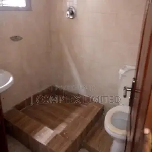 3bdrm Apartment in Methodist Church Area for rent