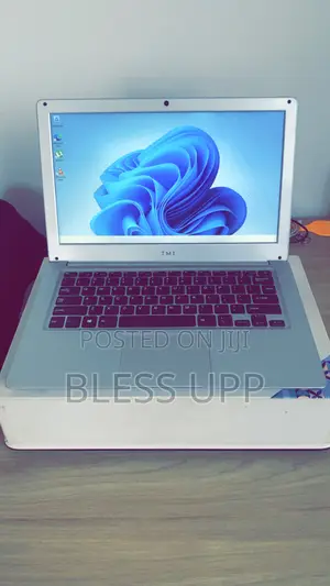 New Laptop Microsoft 4GB Intel Celeron SSD 256GB