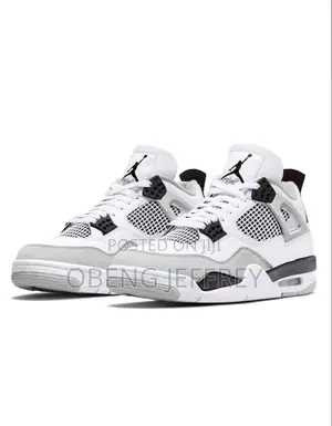 Original Nike Jordan 4 Retro in Military Black