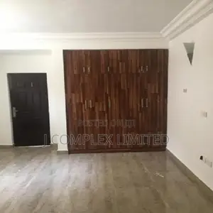 3bdrm Apartment in Lincoln School Area for sale