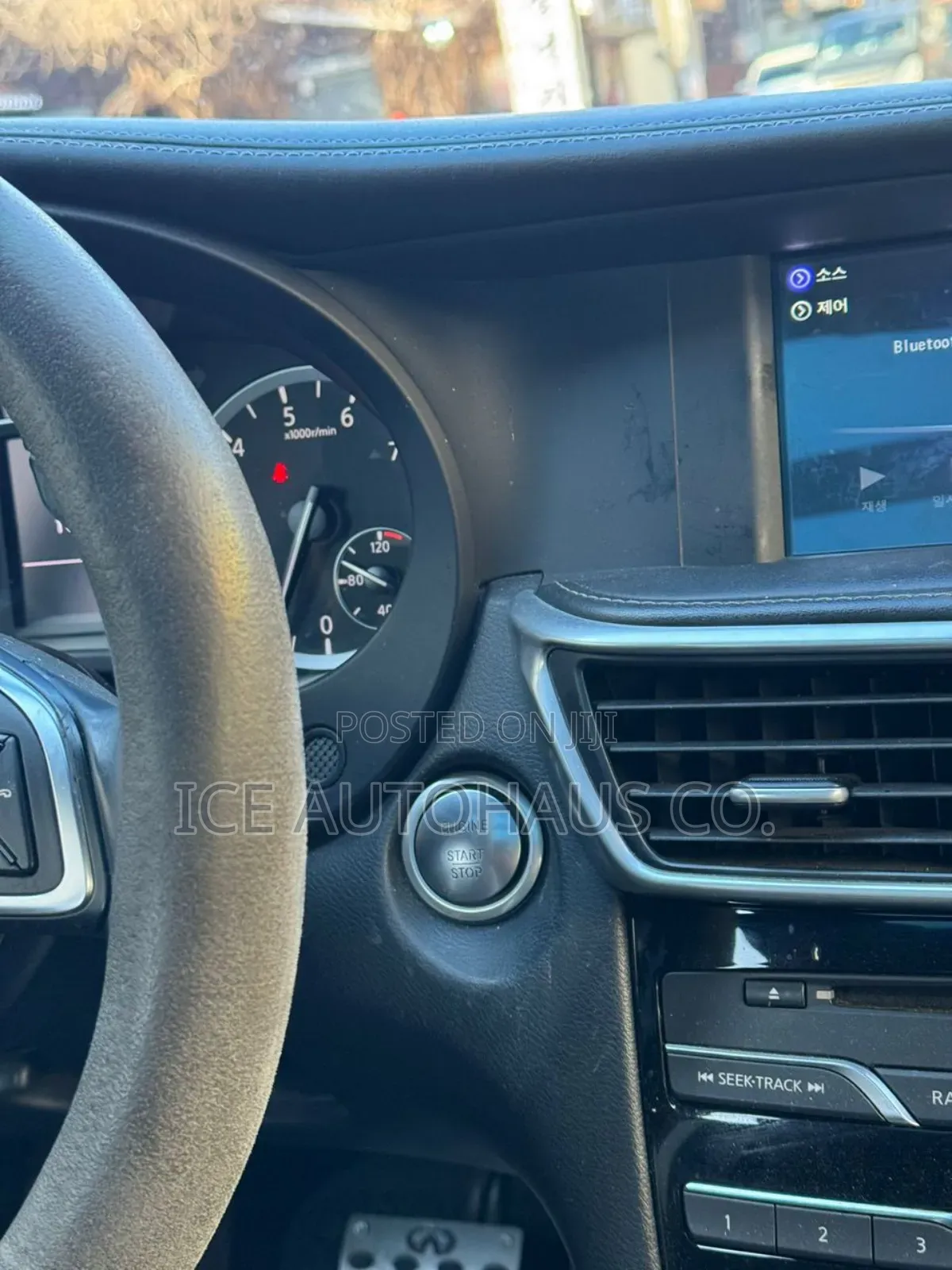 Infiniti Q30 2017 Gray
