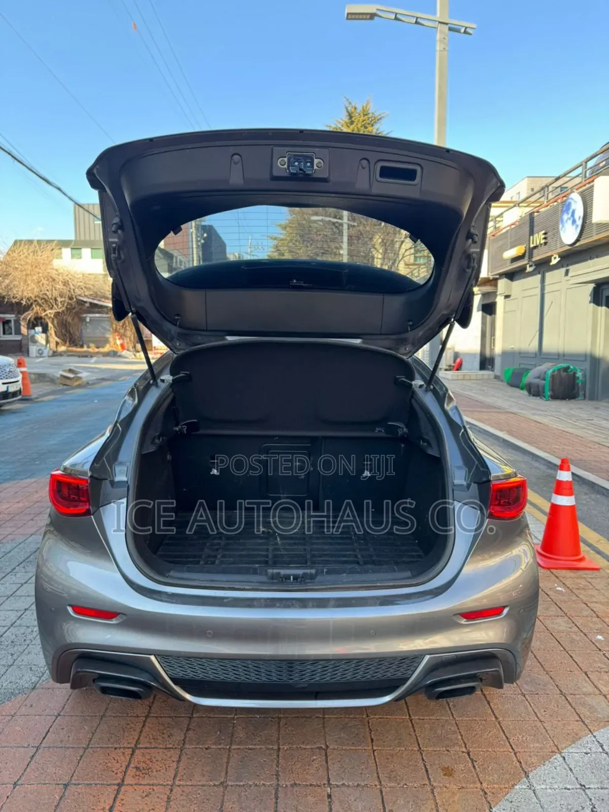 Infiniti Q30 2017 Gray