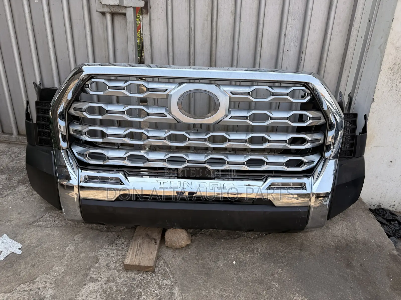 Toyota Tundra 2014 Complete Bumper
