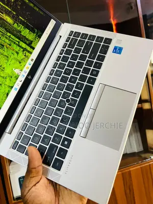 Laptop HP EliteBook 840 G8 8GB Intel Core i5 SSD 256GB