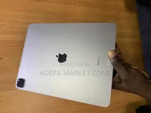 Apple iPad Pro 12.9 (2022) 256 GB Gray