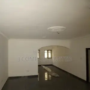 4bdrm Townhouse/Terrace in Lincoln School Area for sale