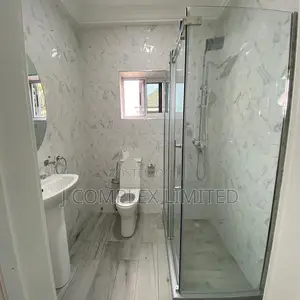 4bdrm Townhouse/Terrace in Lincoln School Area for sale