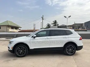 Volkswagen Tiguan 2.0T SE FWD 2019 White