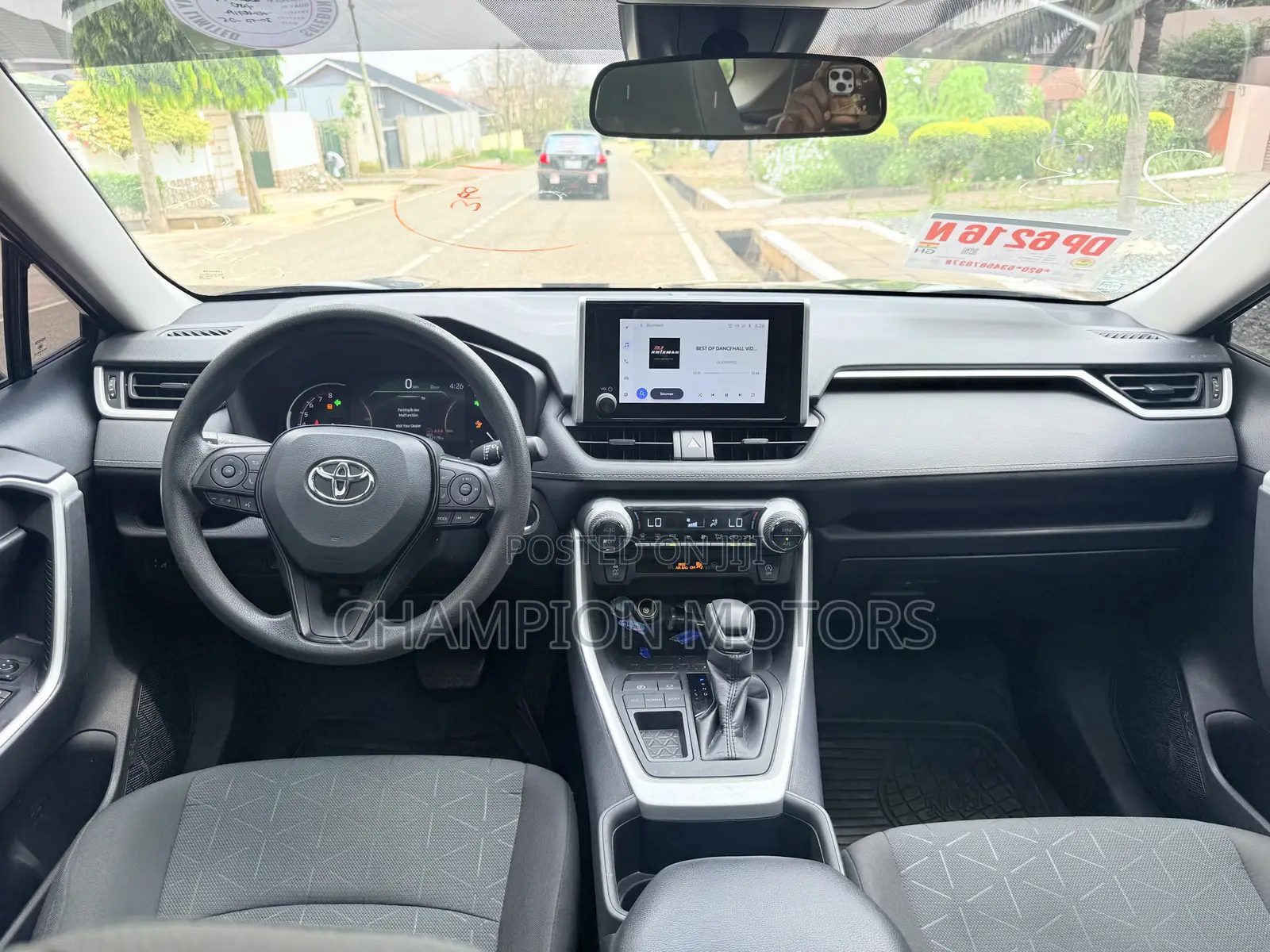 Toyota RAV4 2023 Silver