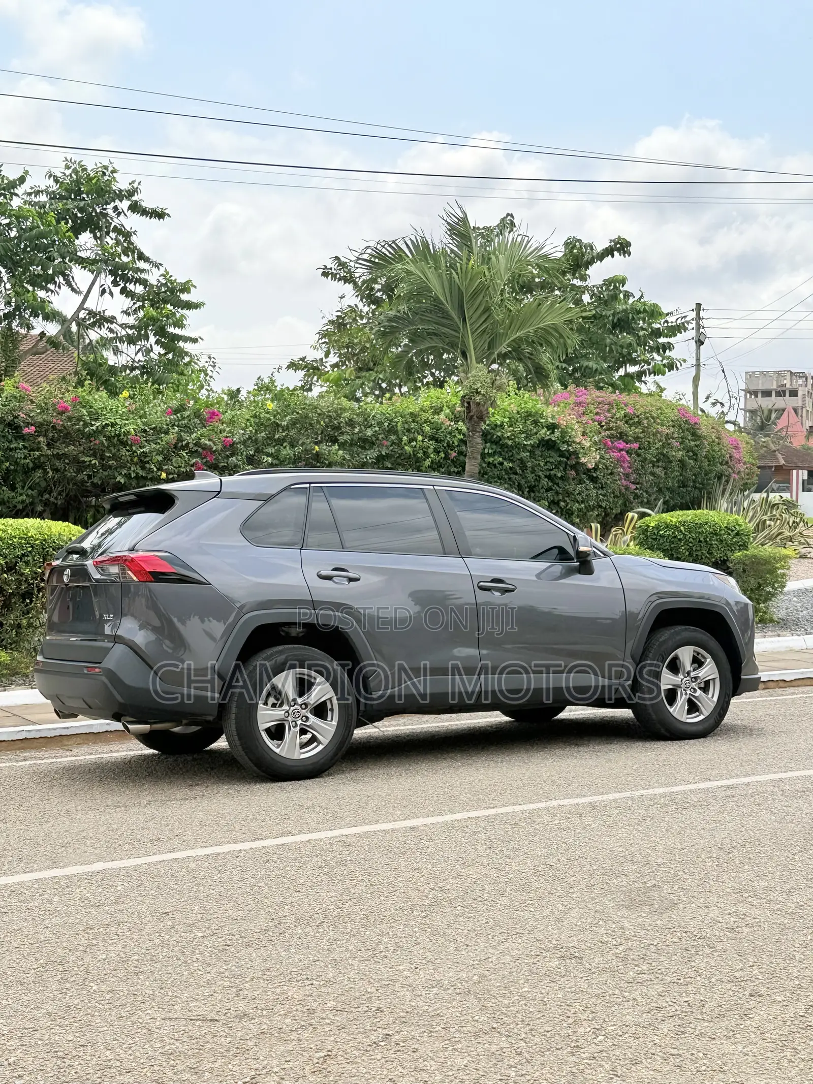 Toyota RAV4 2023 Silver