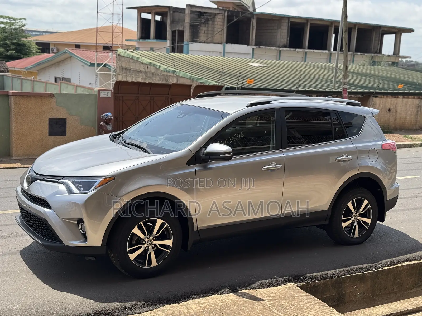 Toyota RAV4 SE 4dr SUV (2.5L 4cyl 6A) 2018 Silver