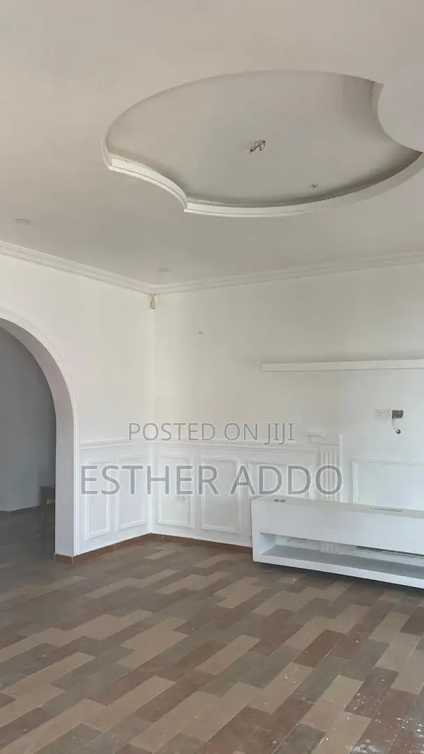 3bdrm House in Lake Side Estate for rent