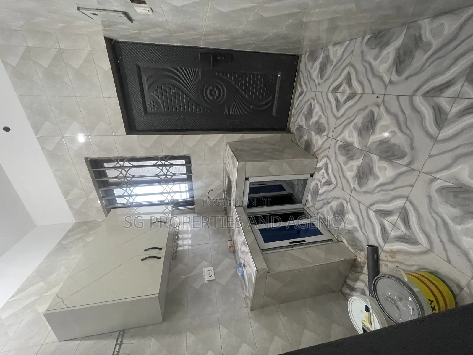 1bdrm Apartment in Adjei Kojo, Sakumono for rent