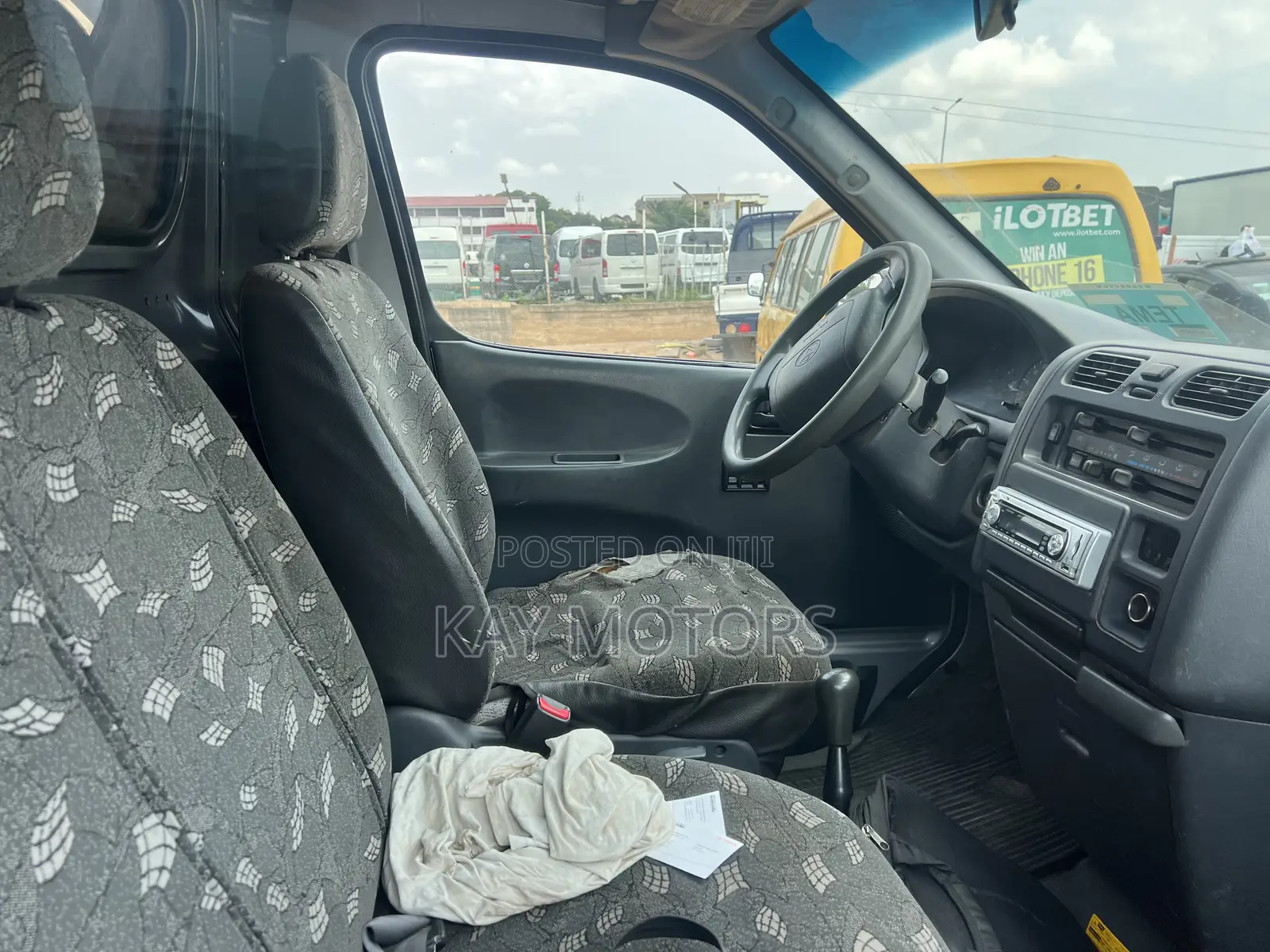 Toyota HiAce 2005 Silver