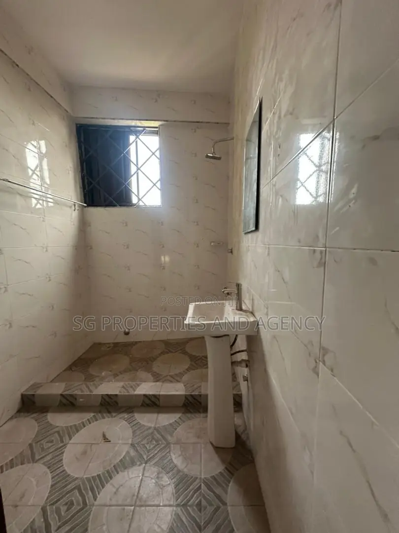 1bdrm Apartment in Adjei Kojo, Community 25 for rent