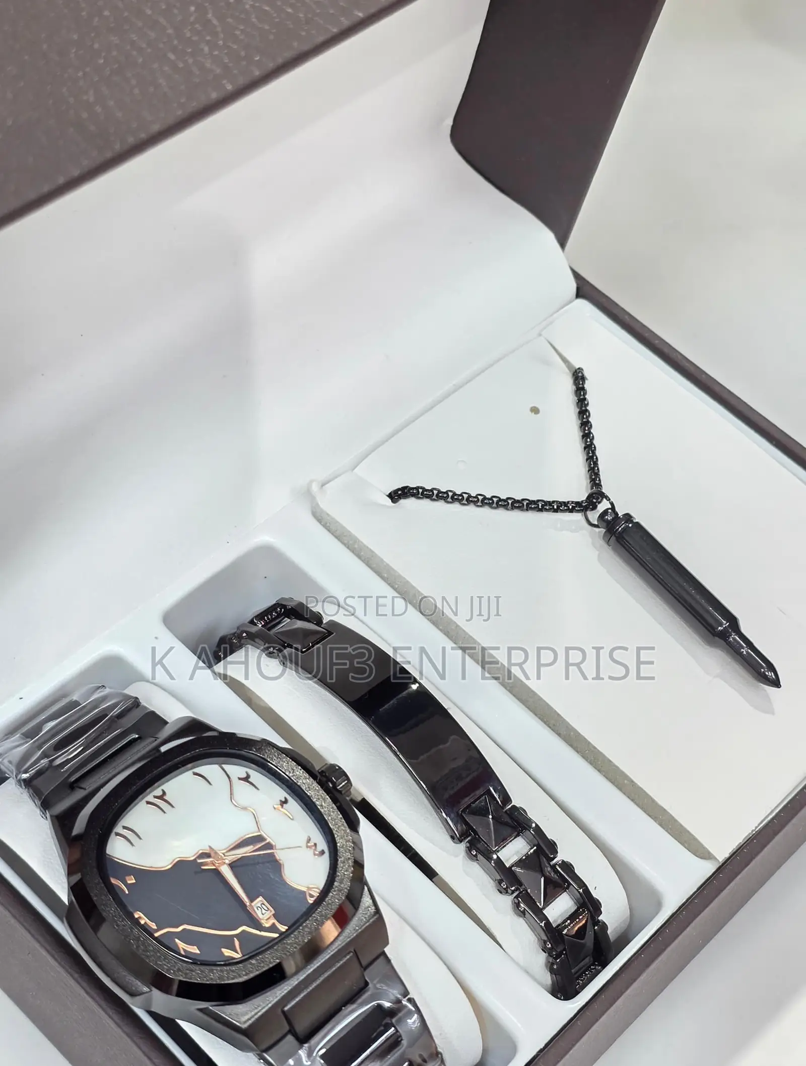 Men’S Watch With Bracelet and Chain Available