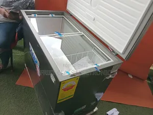 Pearl 244l Chest Freezer Keeps Food and Vegetables Fresh