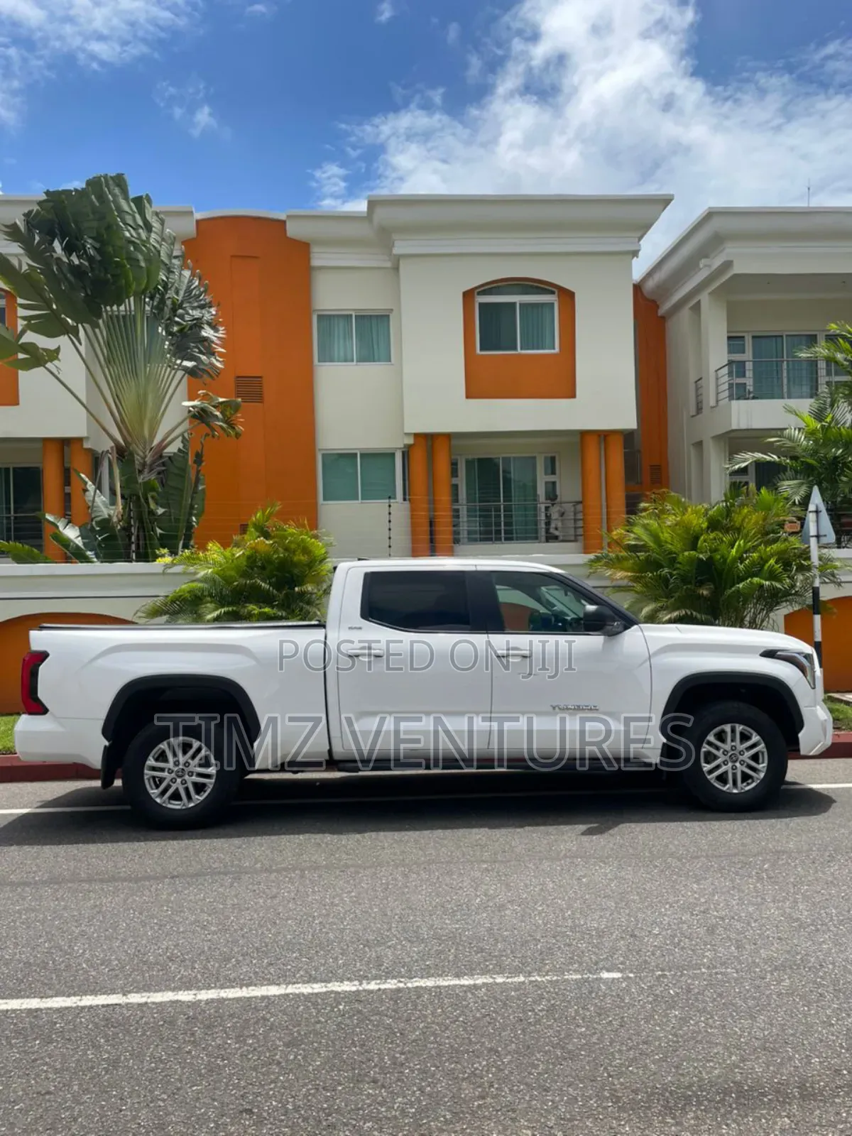 Toyota Tundra SR5 Double Cab 6.5' Bed 2024 White