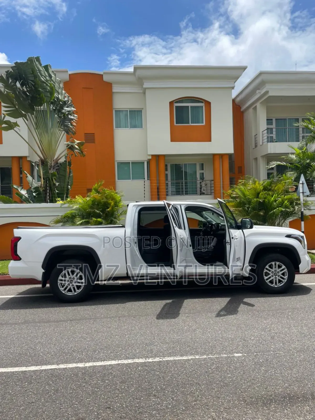 Toyota Tundra SR5 Double Cab 6.5' Bed 2024 White