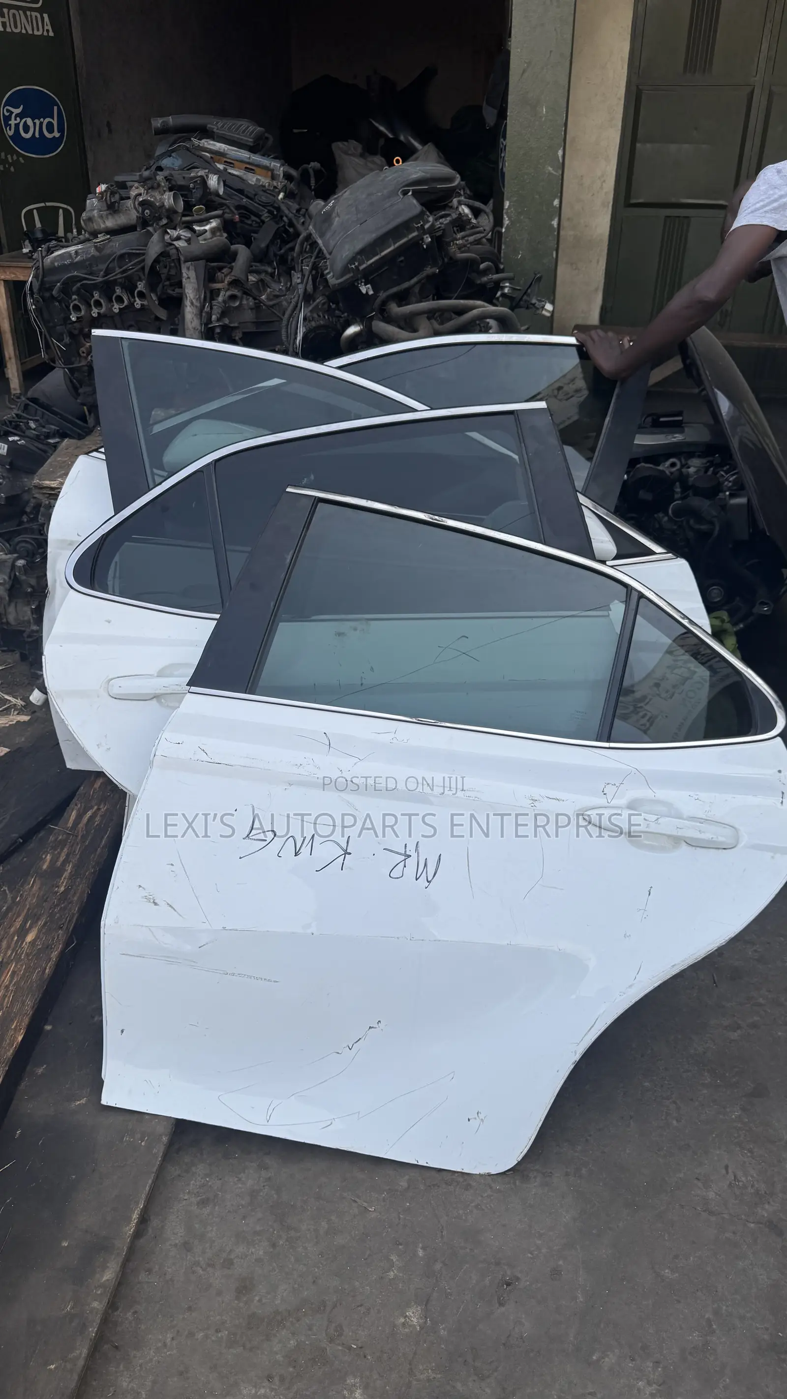 Toyota Camry 2018,2019,2020,2021,2022 Doors Available
