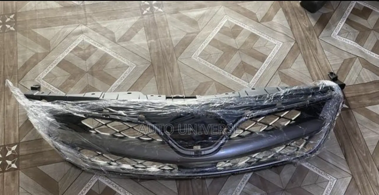 Toyota Corolla 2011, 2012 And 2013 Top Grille Available