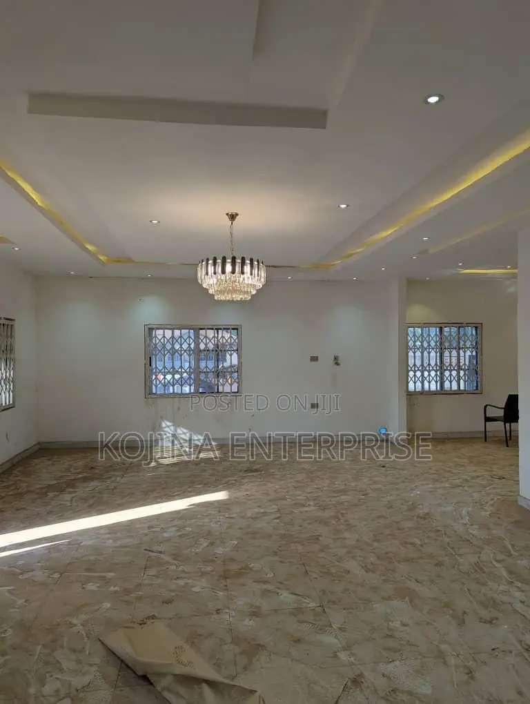 4bdrm House in Kronum Angel Adonko, Kumasi Metropolitan for sale