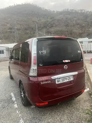 Nissan Serena 2010