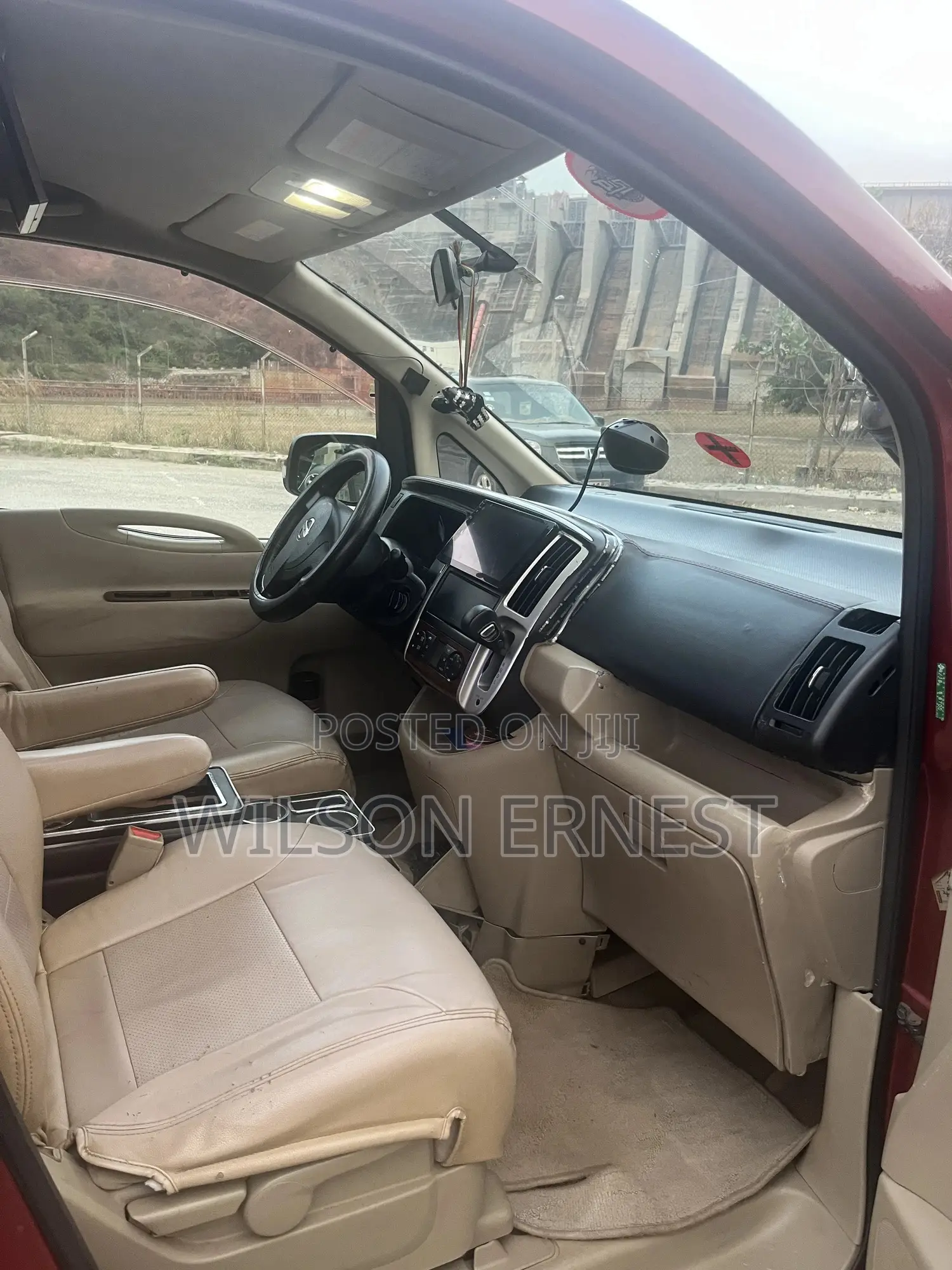 Nissan Serena 2010