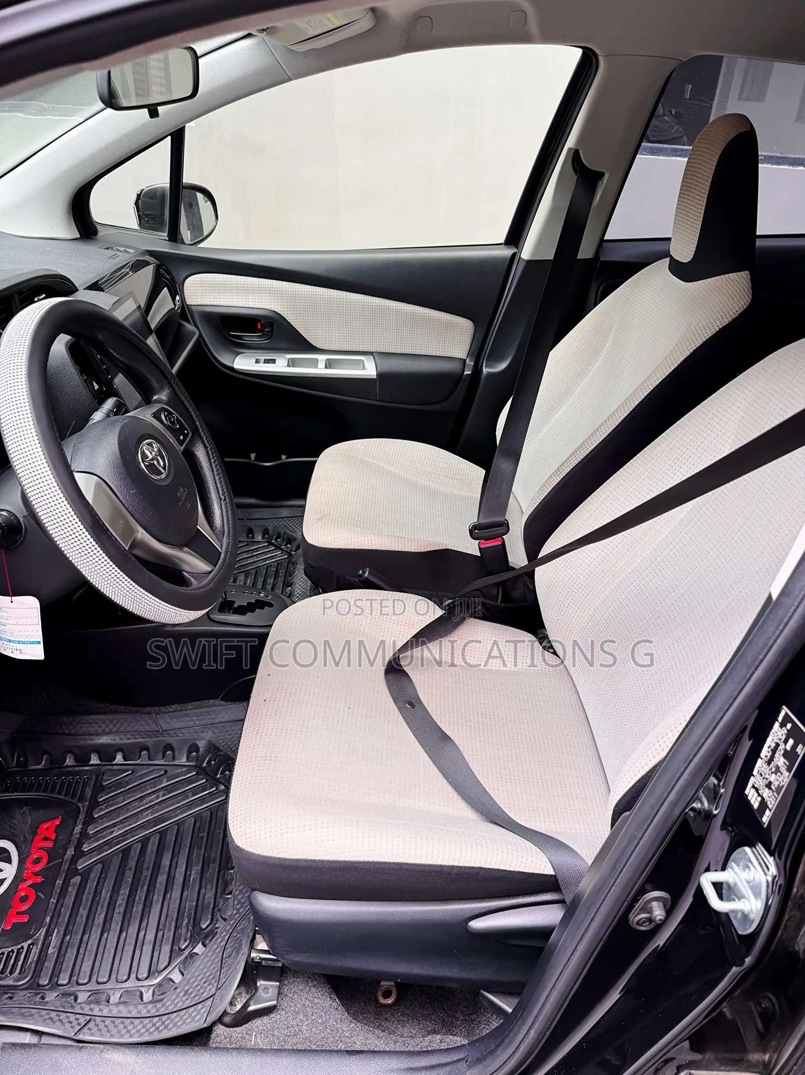 Toyota Vitz 1.5 FWD 3dr 2015 Black