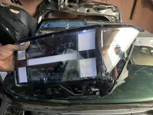 Hyundai Santa Fe 2024-2026 Headlights Available