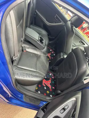 Hyundai Elantra Limited Sedan FWD (1.8L 4cyl 6A) 2013 Blue