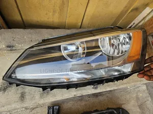 Passat Headlight 2010 Driver Side
