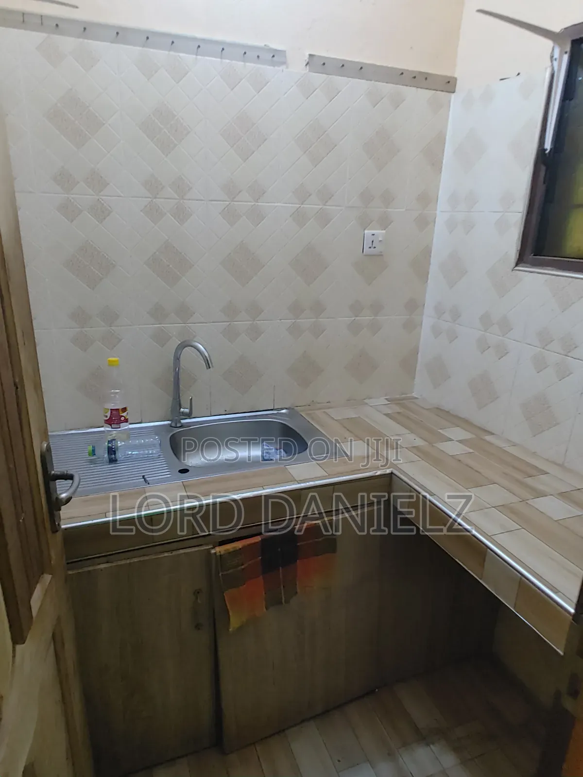 Single Room Self-Contained for Rent at Brofoyedu-Afratia